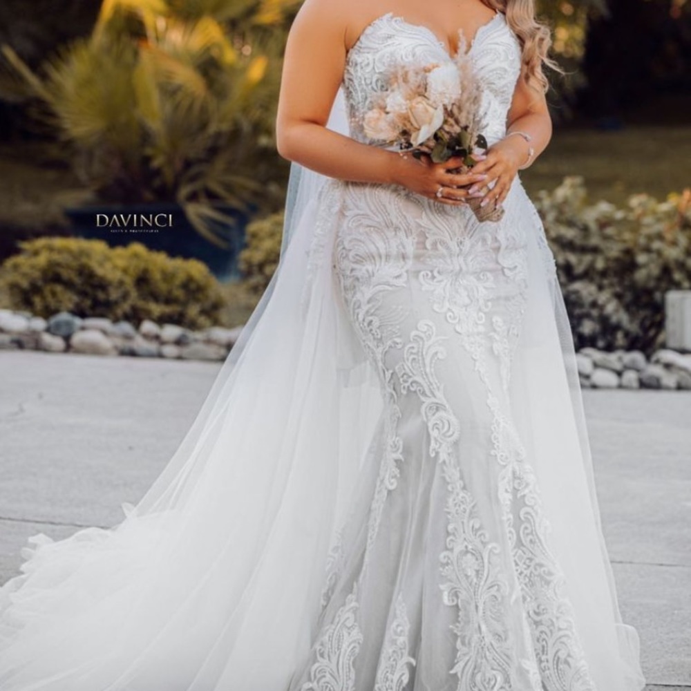 Wedding dress